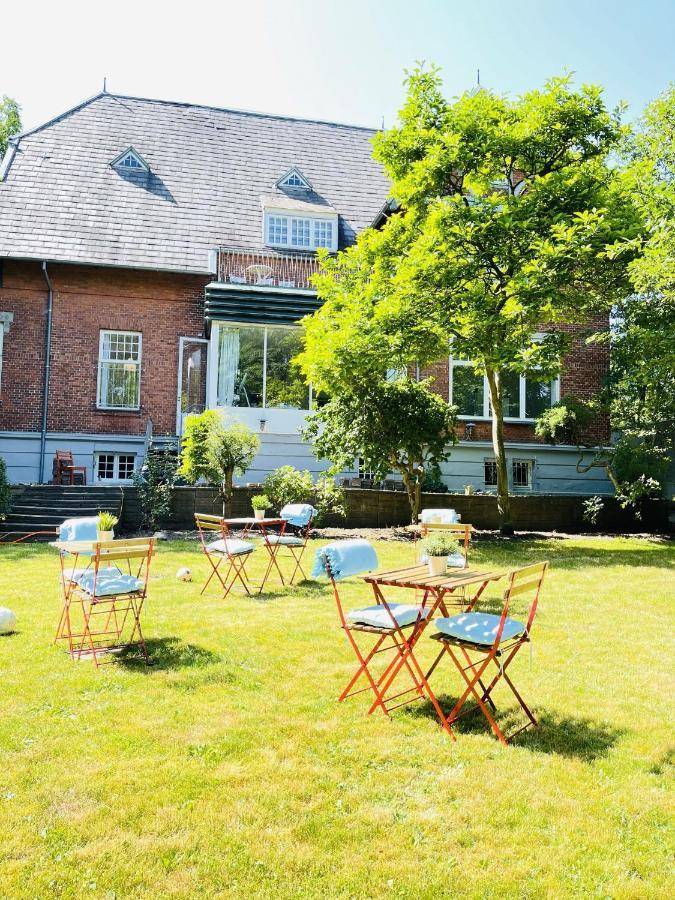 Aday - Aalborg Mansion - Open Bright Apartment With Garden Exteriör bild